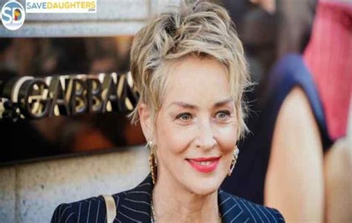 Luise Helm Height, Weight, Net Worth, Age, Wiki, Who, Instagram, Biography