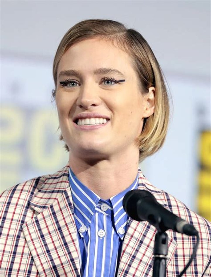 Mackenzie Davis Height, Age, Boyfriend, Biography, Wiki, Net Worth