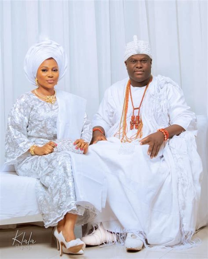 
Meet Tobi Phillips, The Alleged Fourth Wife Of Ooni Of Ife. 