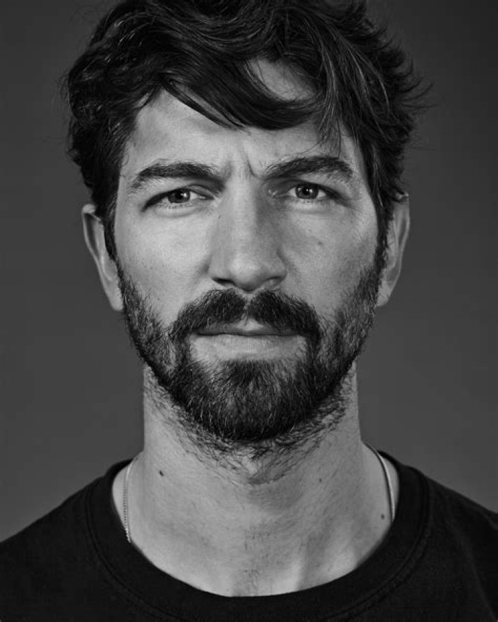 Michiel Huisman Height, Weight, Net Worth, Age, Birthday, Wikipedia, Who, Instagram, Biography