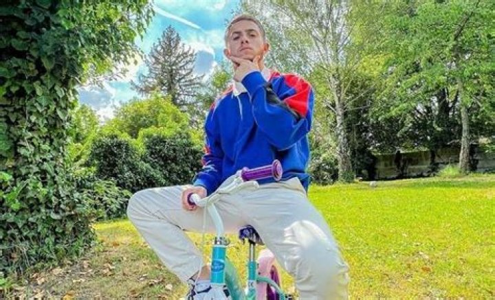 
Michou Height, Weight, Net Worth, Age, Birthday, Wikipedia, Who, Nationality, Biography 