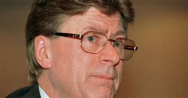 Mike Yarwood Illness And Health | Suffering From Depression