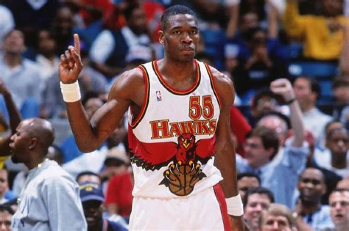 
NBA’s Dikembe Mutombo Is in ‘Great Spirits’ While Undergoing Treatment for Brain Tumor, League Says 