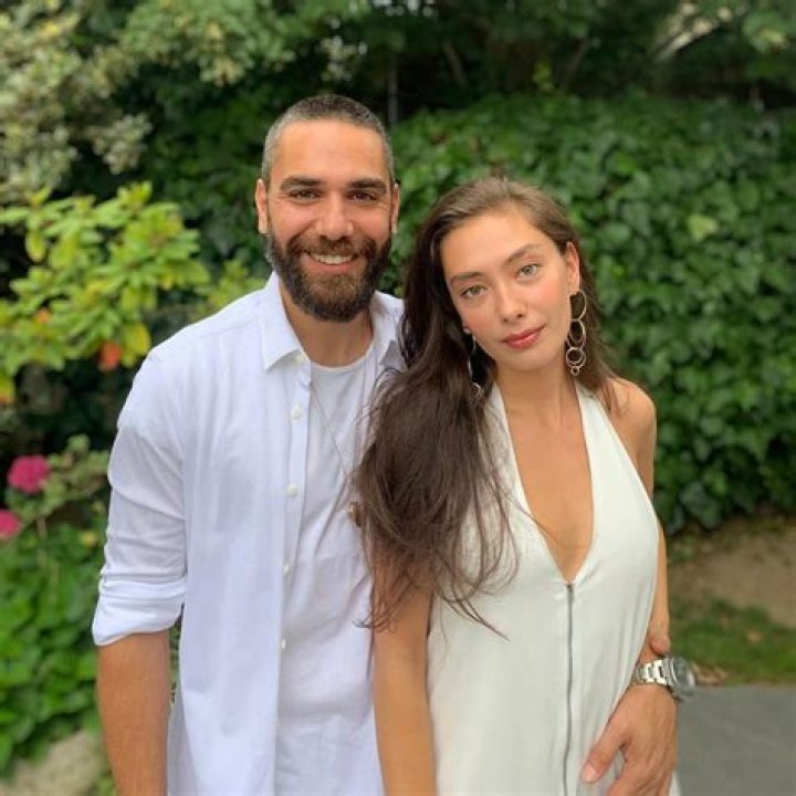 
Neslihan Atagül’s Biography: Husband, Siblings, Family, Net Worth 