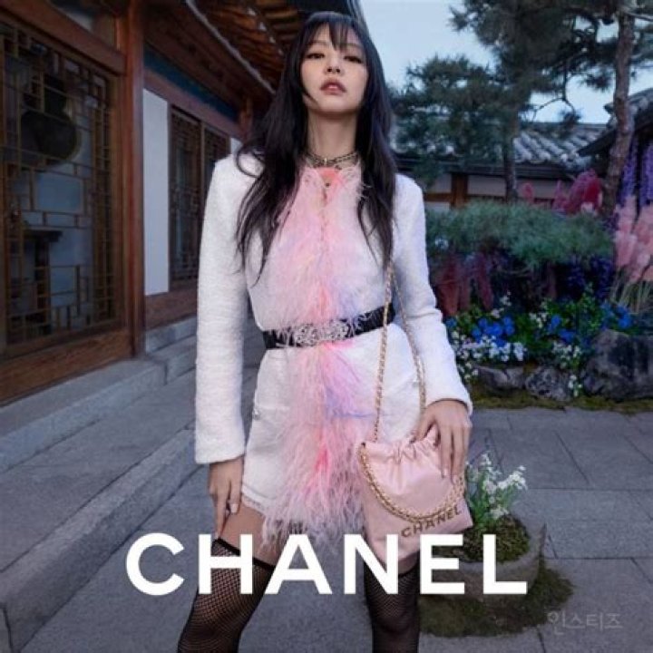 
NewJeans’s Minji Shares Her Experience As A Chanel Brand Ambassador 