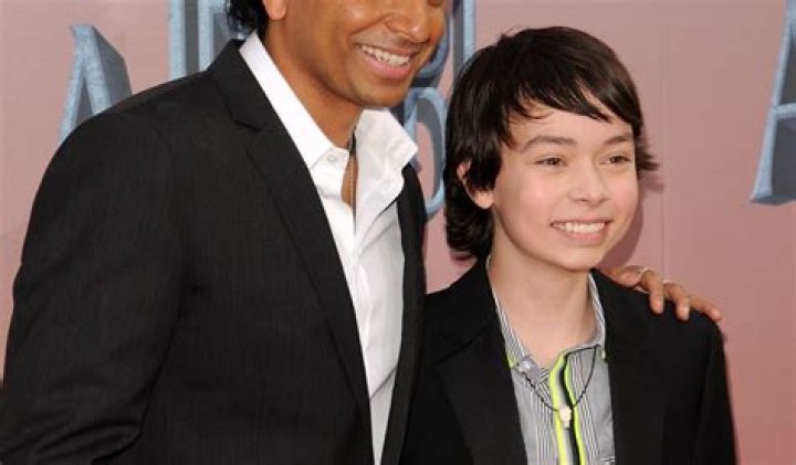 
Noah Ringer Height, Weight, Net Worth, Age, Birthday, Wikipedia, Who, Nationality, Biography 