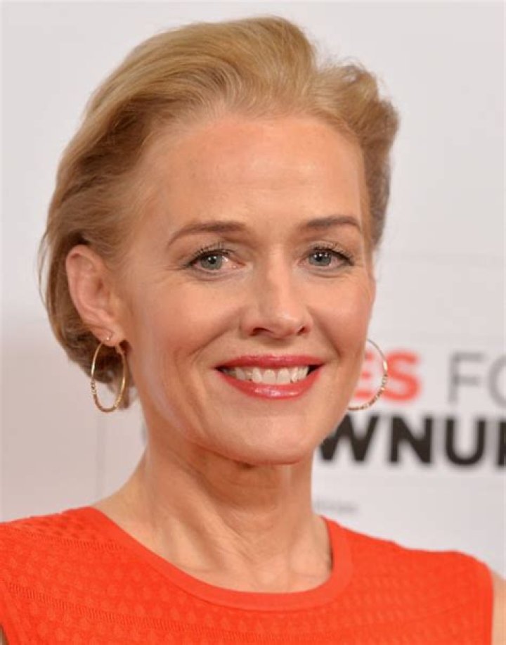 Penelope Ann Miller Height, Weight, Net Worth, Age, Birthday, Wikipedia, Who, Nationality, Biography