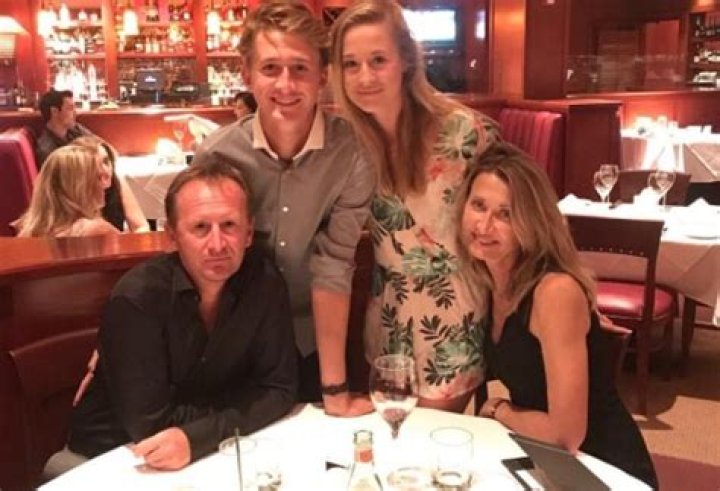 Petr Korda is Married to Wife: Regina Rajchrtová. Kids.