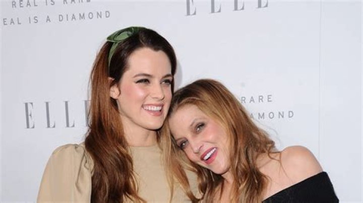 
Phoebe and Presley Height, Weight, Net Worth, Age, Birthday, Wikipedia, Who, Nationality, Biography 