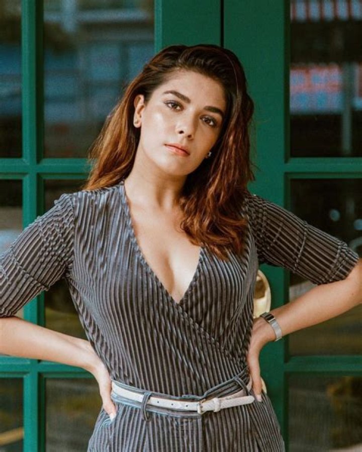 Pooja Gor Height, Weight, Net Worth, Age, Birthday, Wikipedia, Who, Instagram, Biography