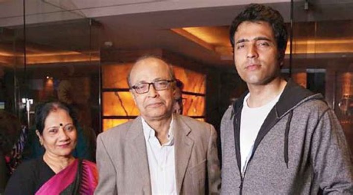 
Priyadarshini Chatterjee Height, Weight, Net Worth, Age, Birthday, Wikipedia, Who, Instagram, Biography 