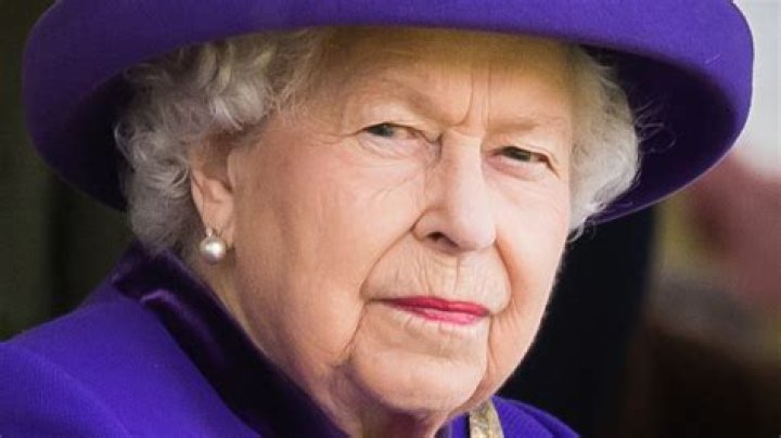 
Queen Elizabeth II Laid to Rest Next to Prince Philip, Other Royals in Final Resting Place 