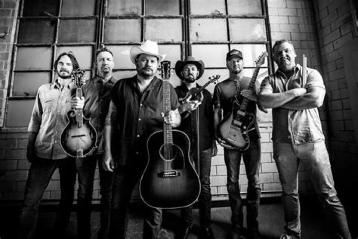 
Randy Rogers Reflects on the Death of His Father and How the Loss Helped Him Shape the Band’s Album 