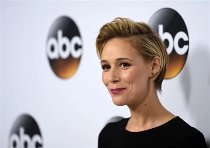 Rebecca Weil Height, Weight, Net Worth, Age, Wiki, Who, Instagram, Biography