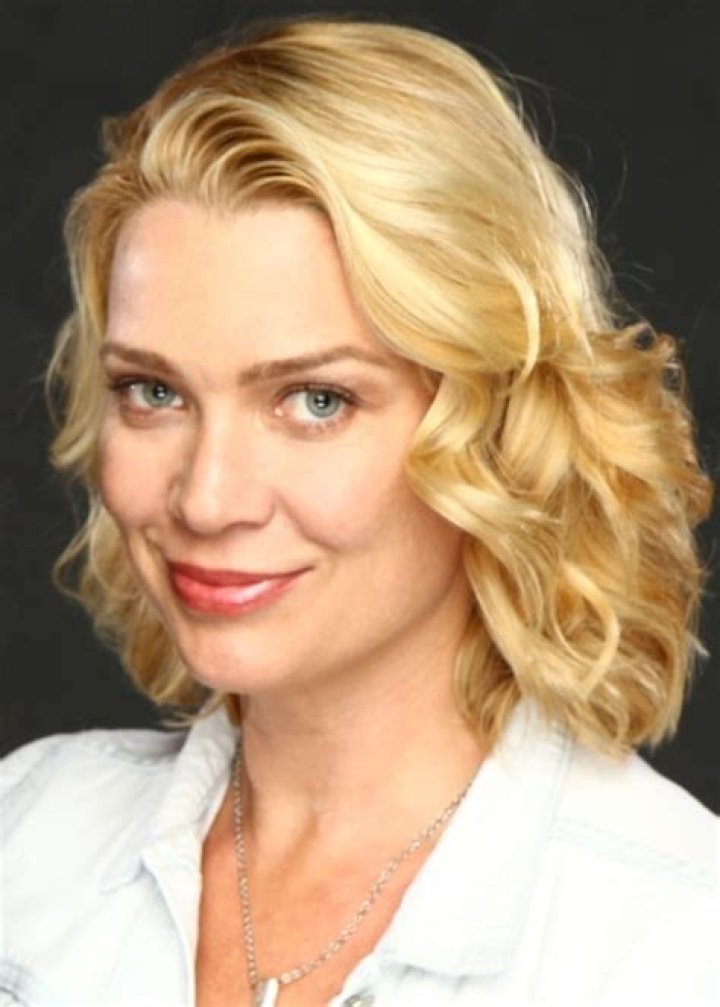 Rosie Holden Height, Weight, Net Worth, Age, Birthday, Wikipedia, Who, Nationality, Biography