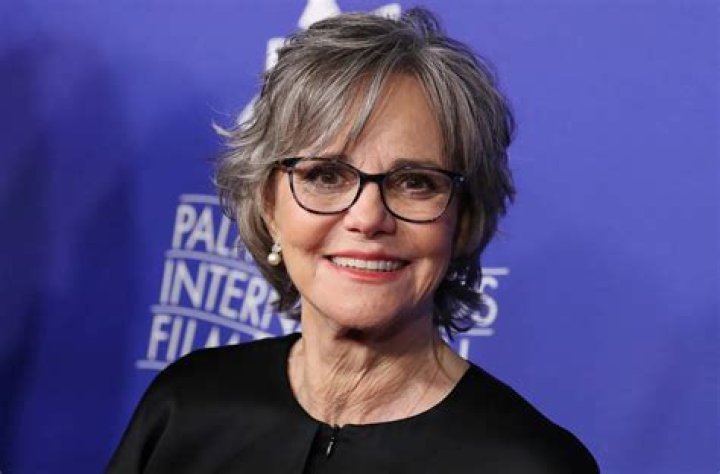 Sally Field Height, Weight, Net Worth, Age, Birthday, Wikipedia, Who, Instagram, Biography