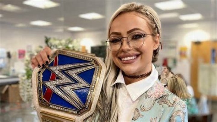 
Saraya Jade Bevis Video On Twitter, What Happened To Former WWE Star Paige? 