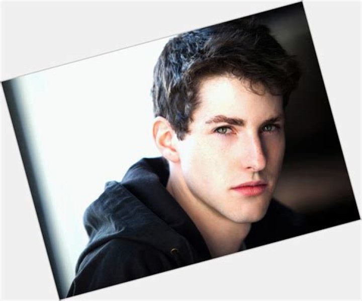 Sean Flynn Height, Weight, Net Worth, Age, Wiki, Who, Instagram, Biography