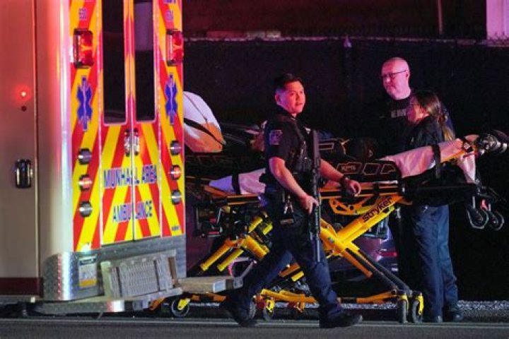 
Search Underway for Suspect After 3 People Shot at Pennsylvania Amusement Park 