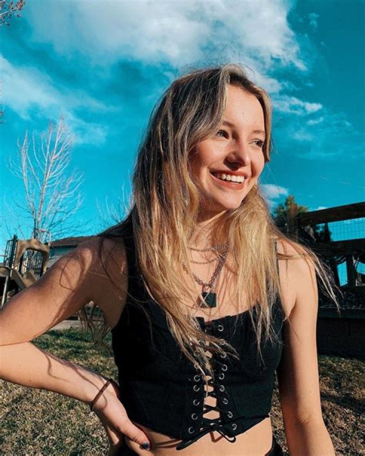 
Sharlize True Real Name & Age – How Old Is She? Everything We Know About The Tiktok Star 