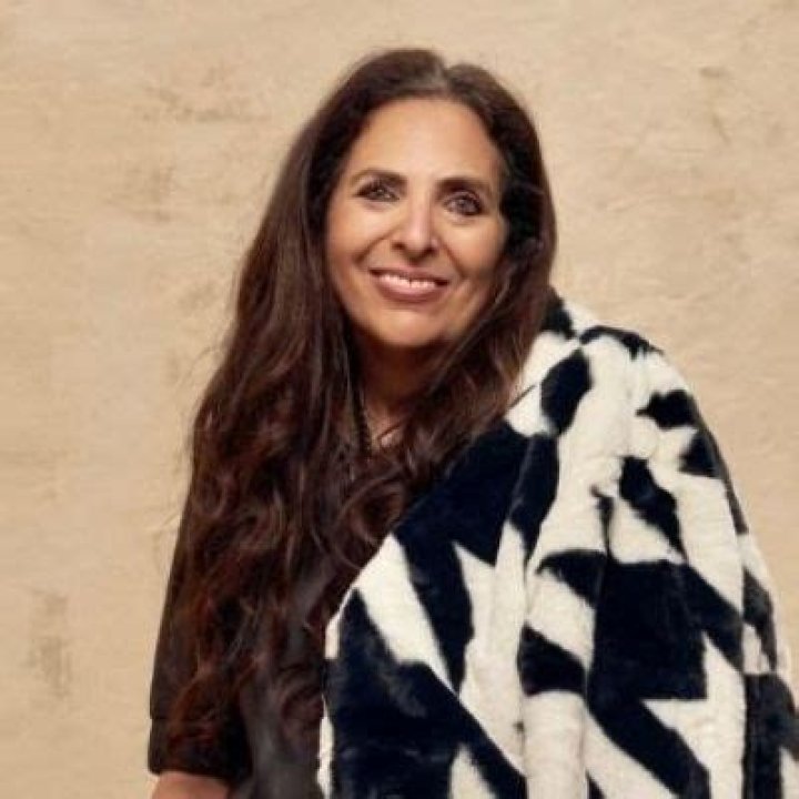 
Sharon Lyn Chalkin- All About The Mother Of Beanie Feldstein 