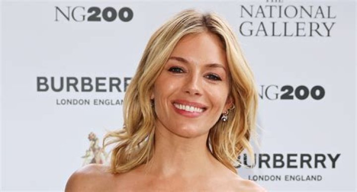 Sienna Miller Height, Weight, Net Worth, Age, Birthday, Wikipedia, Who, Nationality, Biography