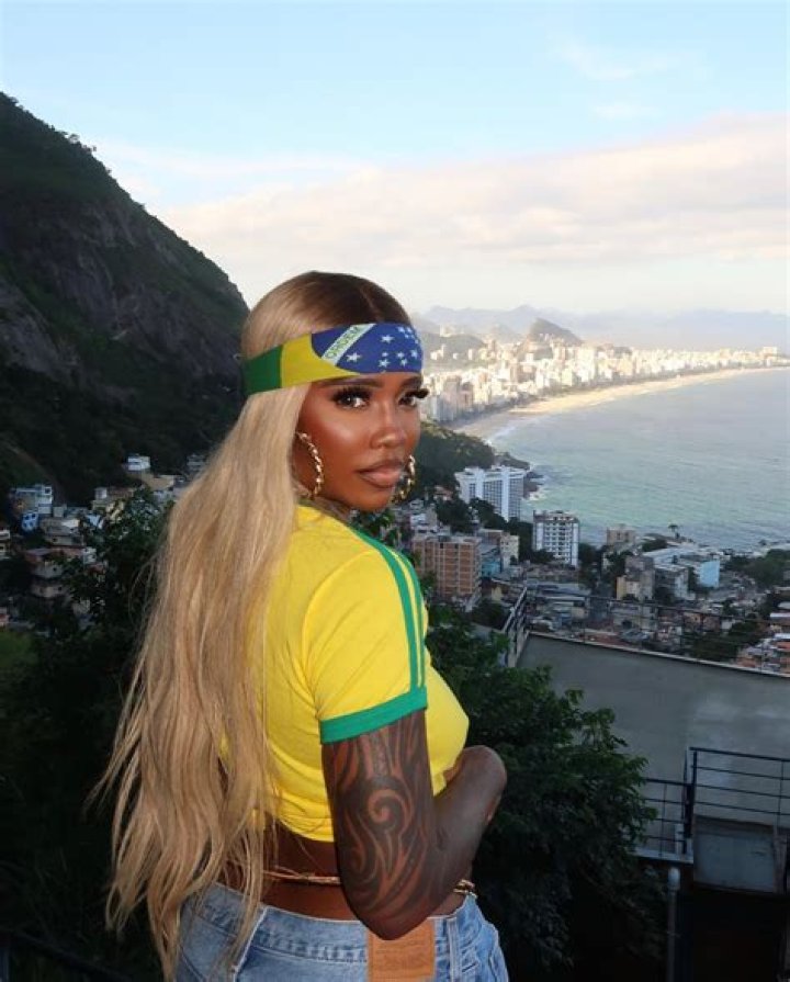 
Singer Tiwa Savage Stir Reactions With New Photos Of Herself From America 