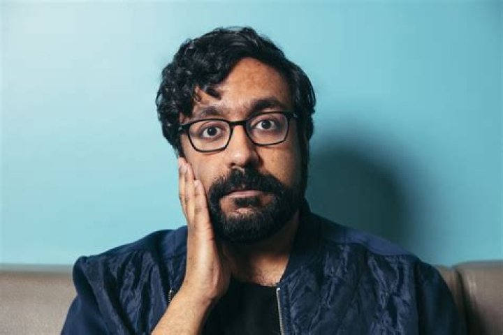 
Snack Vs Chef Host Hari Kondabolu Wife Is Jocelyn De Freitas 