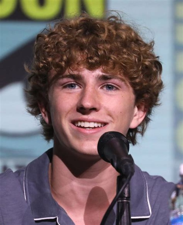 
Steven Alker Height, Weight, Net Worth, Age, Birthday, Wikipedia, Who, Instagram, Biography 