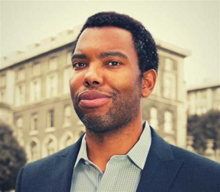 Ta-Nehisi Coates Height, Weight, Net Worth, Age, Birthday, Wikipedia, Who, Instagram, Biography