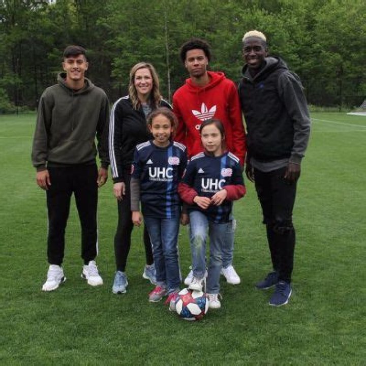 
Tajon Buchanan Height, Weight, Net Worth, Age, Birthday, Wikipedia, Who, Nationality, Biography 