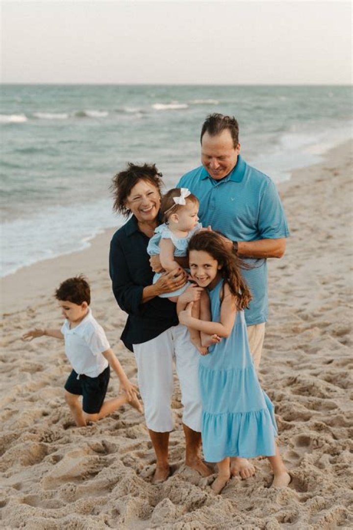 
Tatiana Maslany Parents And Siblings Makes A Beautiful Family 