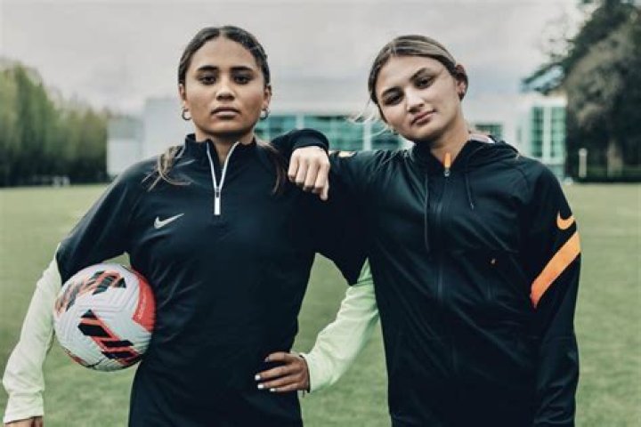 The Parents Of Star Soccer Sisters Alyssa And Gisele Thompson Are Proud Of Their Signing With Nike