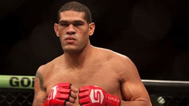 
Thiago Silva Height, Weight, Net Worth, Age, Birthday, Wikipedia, Who, Nationality, Biography 