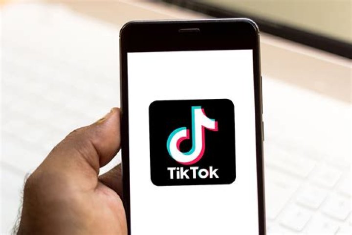 
TikTok Promotes Harmful Weight-Normative Messaging, New Study Finds 