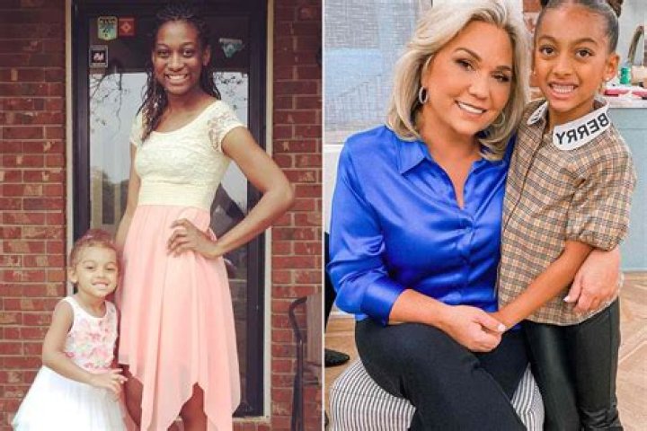 
Todd and Julie Chrisley’s Granddaughter Chloe’s Mom Is Fighting to Regain Custody of 10-Year-Old 