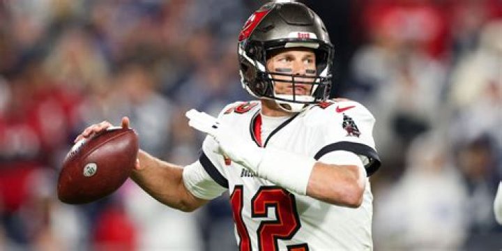 
Tom Brady and the Tampa Bay Buccaneers Defeat Seattle in Front of 67,000 Fans in Germany 