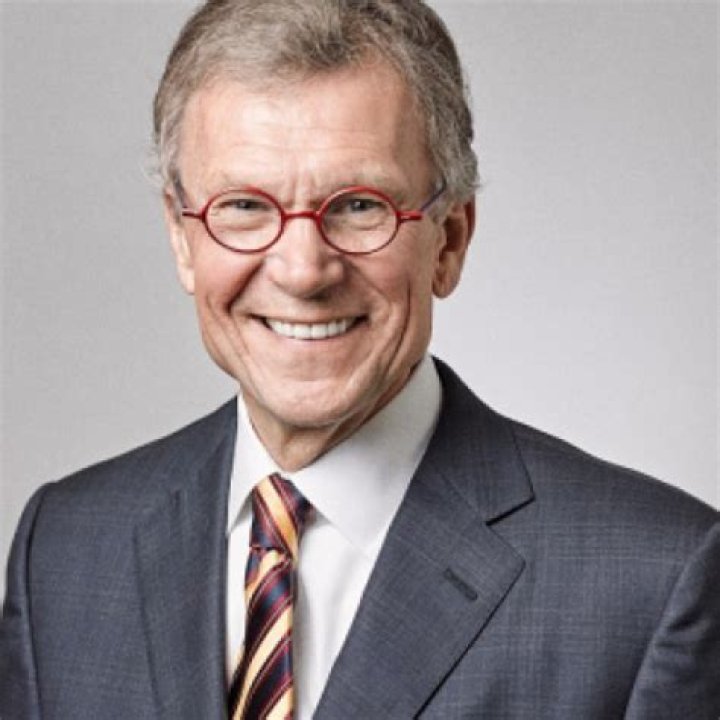 Tom Daschle Height, Weight, Net Worth, Age, Birthday, Wikipedia, Who, Nationality, Biography