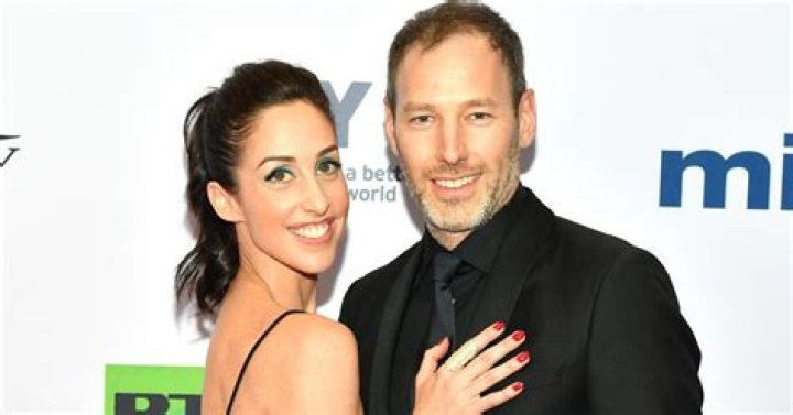What happened to Catherine Reitman’s lips? Botched Surgery