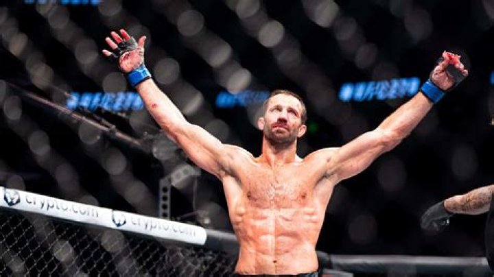 
What Happened To Luke Rockhold? UFC Fighter Had A Hard Battle With Staph Infection 