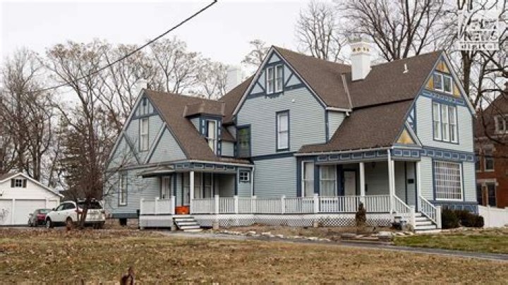 
What happened to Rebecca Bliefnick? Illinois mom found dead inside home 