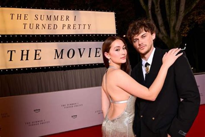 What Is Christopher Briney’s Sexuality – Is The Actor Gay Or Bi?