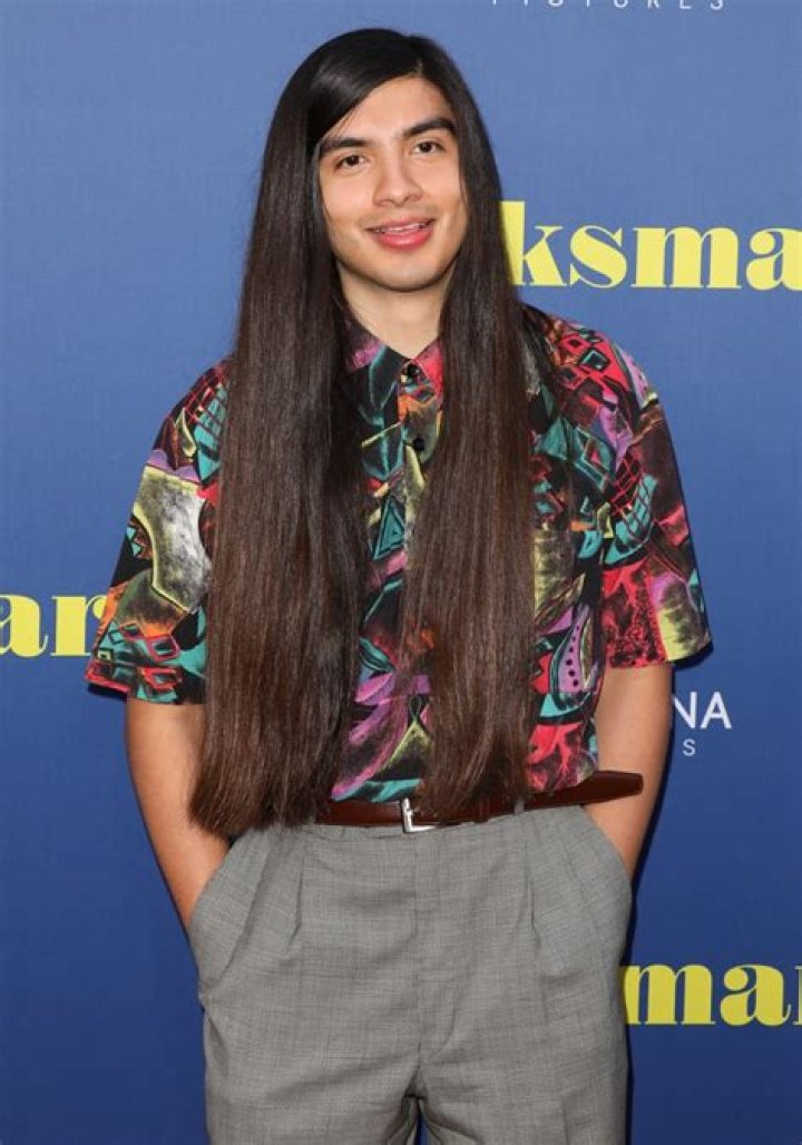 
What Is Eduardo Franco Ethnicity and Race? Family History About Argyle From Stranger Things 