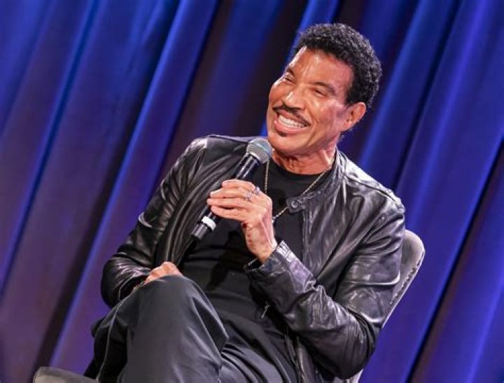 What is On The Back Of Lionel Richie’s Jacket?