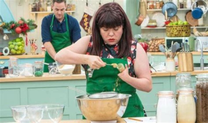 What’s Wrong With Bake Off’s Briony May Williams Hand? Undiagnosed Birth Defect Update