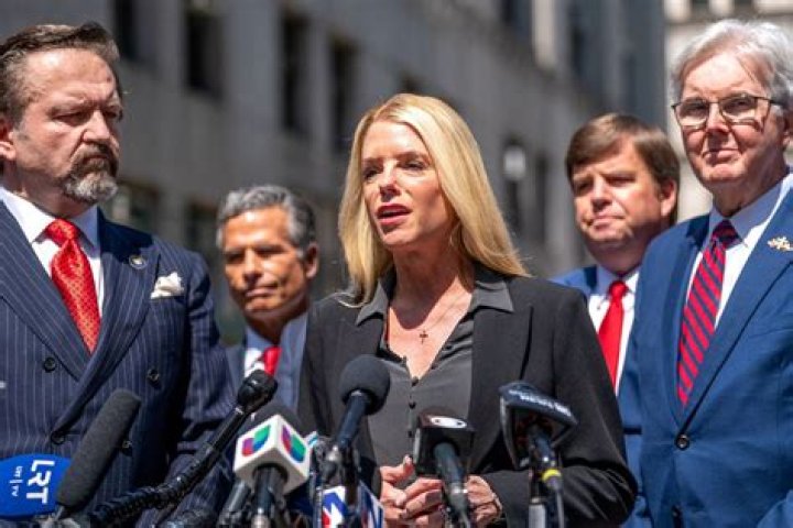 
Where is Marie Ryan Jim Ryan Wife Today? Illinois Remembers Its Former Attorney General 