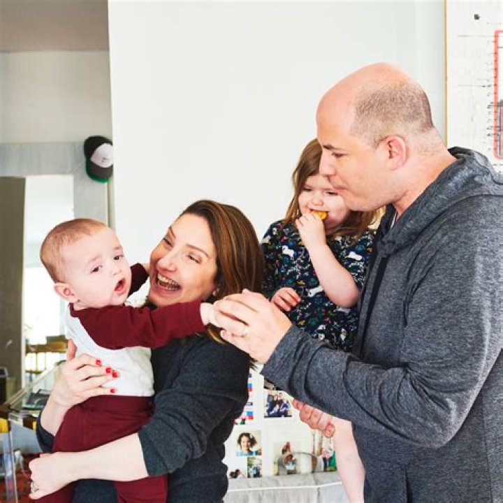 Who Are Brian Stelter Children With Wife Jamie Shupak? News Anchor Married And Family Life