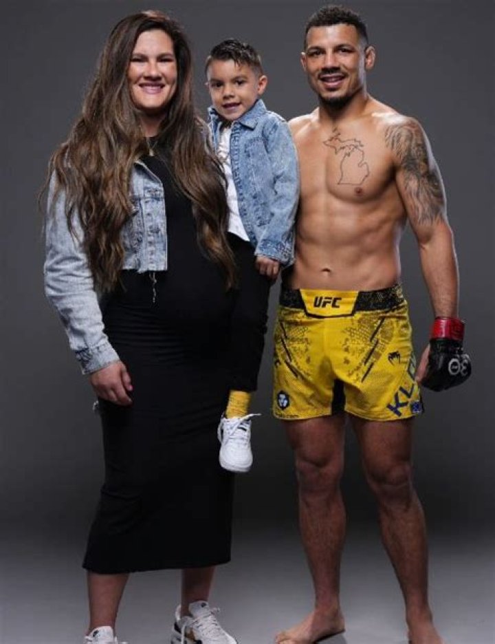 
Who Are Drakkar Klose Parents? The UFC 277 Lightweight Winner Is From Michigan 