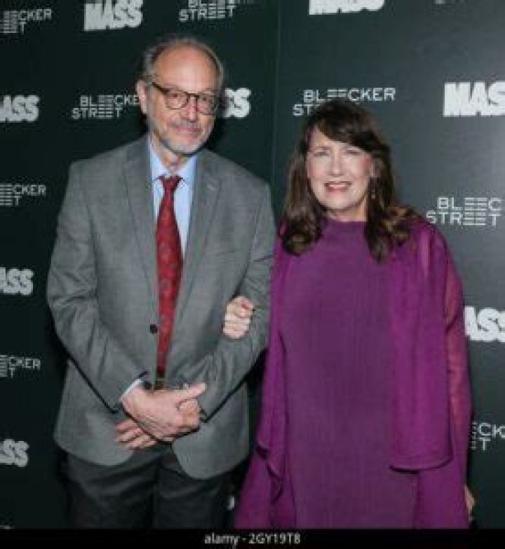 
Who Is Ann Dowd Husband Lawrence Arancio & How Many Children Do They Have? 