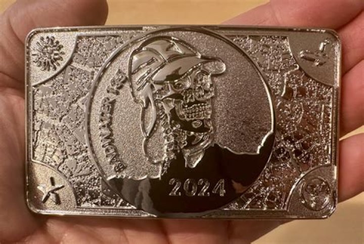 
Who Is Ashley Paulson? Badwater 2022 Record Holder Accused of Cheating 